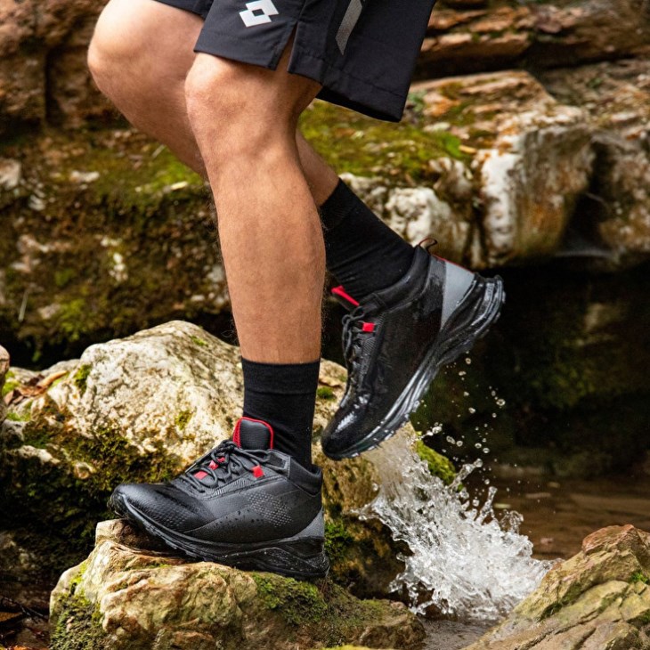 Zapatillas Trail Running Lotto Moonrun 300 II Mid HD Hombre Negras | HL694369X1